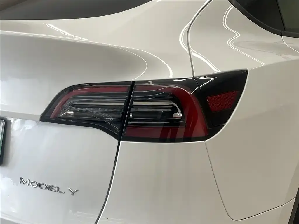 Tesla Model Y 2023 из CN, фото 10