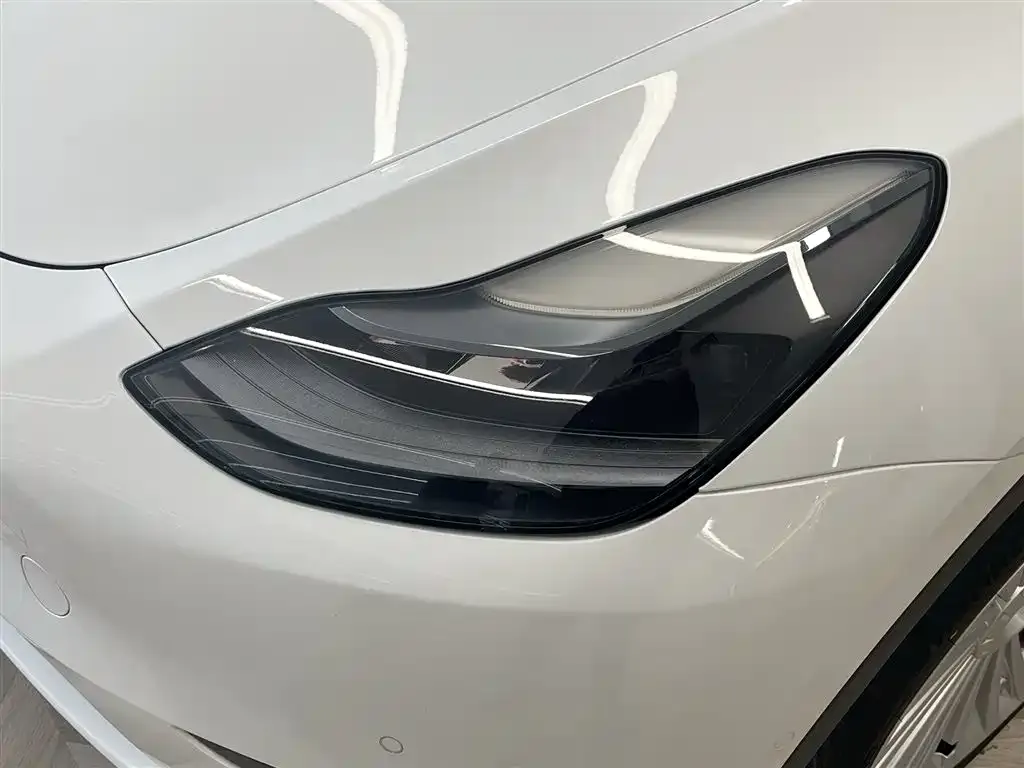 Tesla Model Y 2023 из CN, фото 9