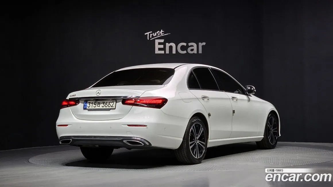 Mercedes-Benz E-Class 2022 из KR, фото 2