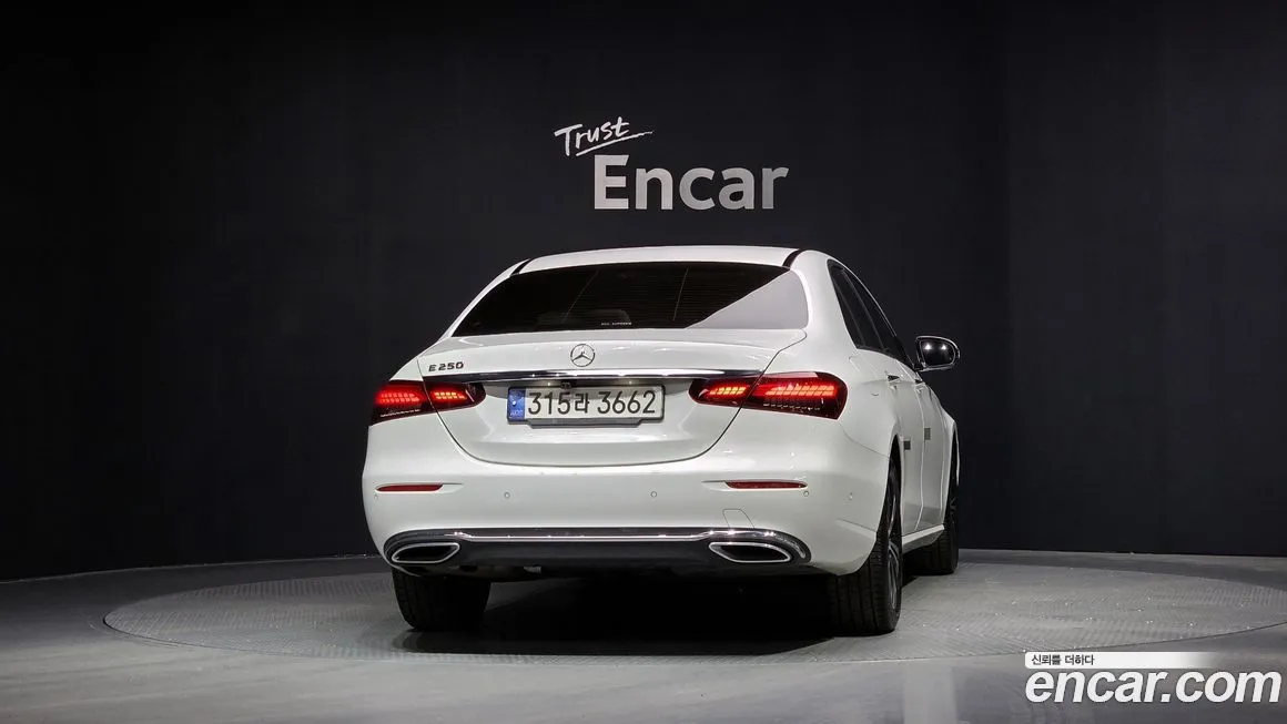 Mercedes-Benz E-Class 2022 из KR, фото 4