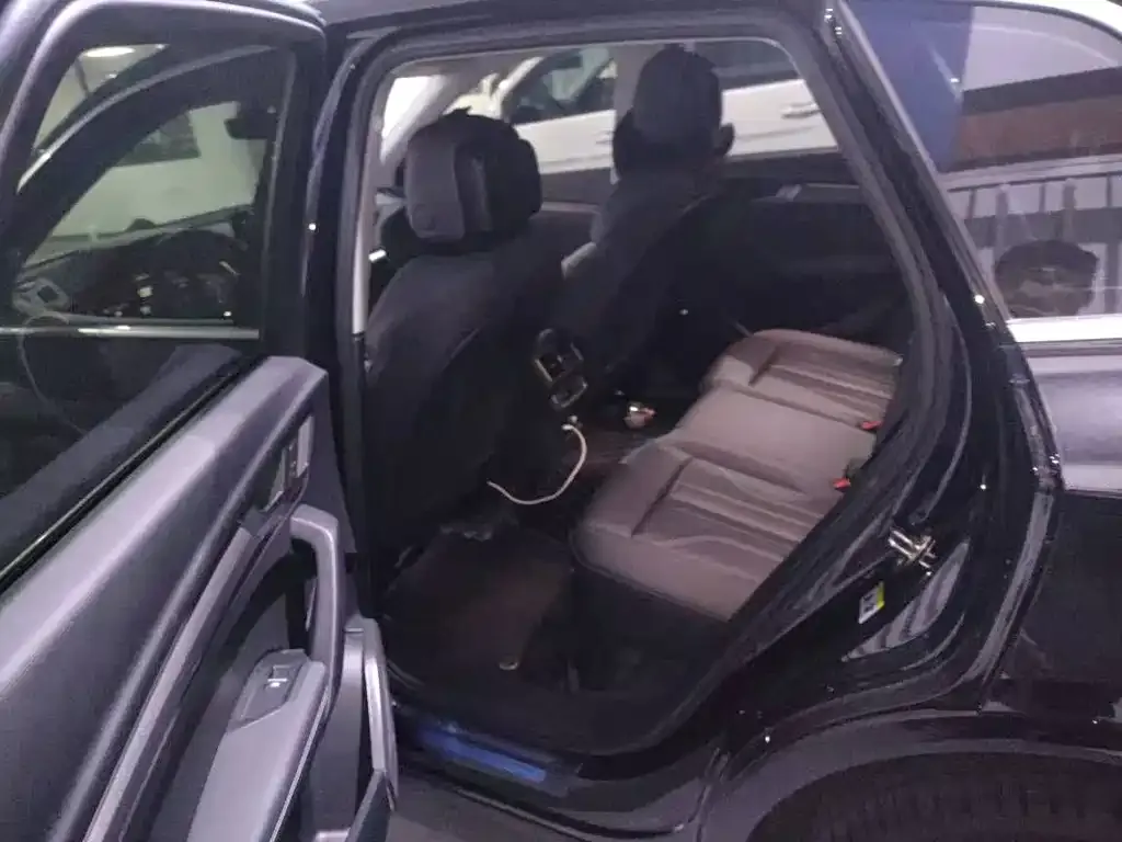 Audi Q5L 2022 из CN, фото 3