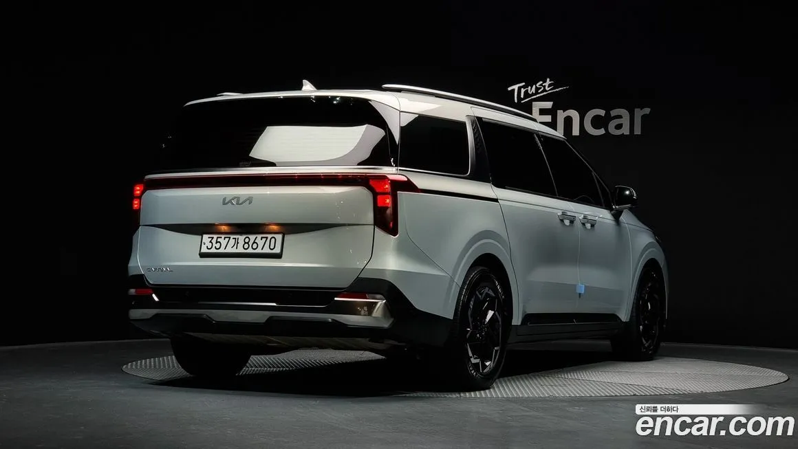 Kia Carnival — фото 2