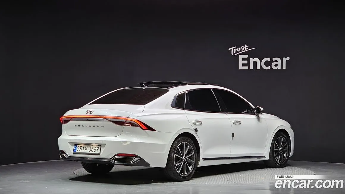 Hyundai Grandeur 2021 из KR, фото 2