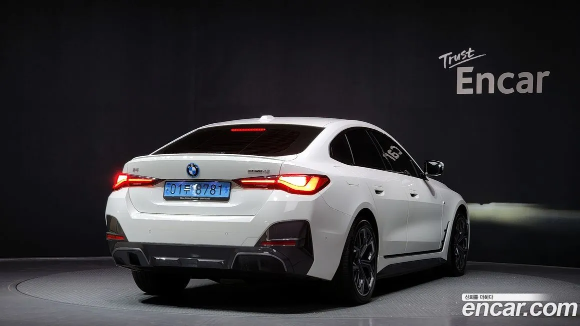 BMW i4 2023 из KR, фото 2