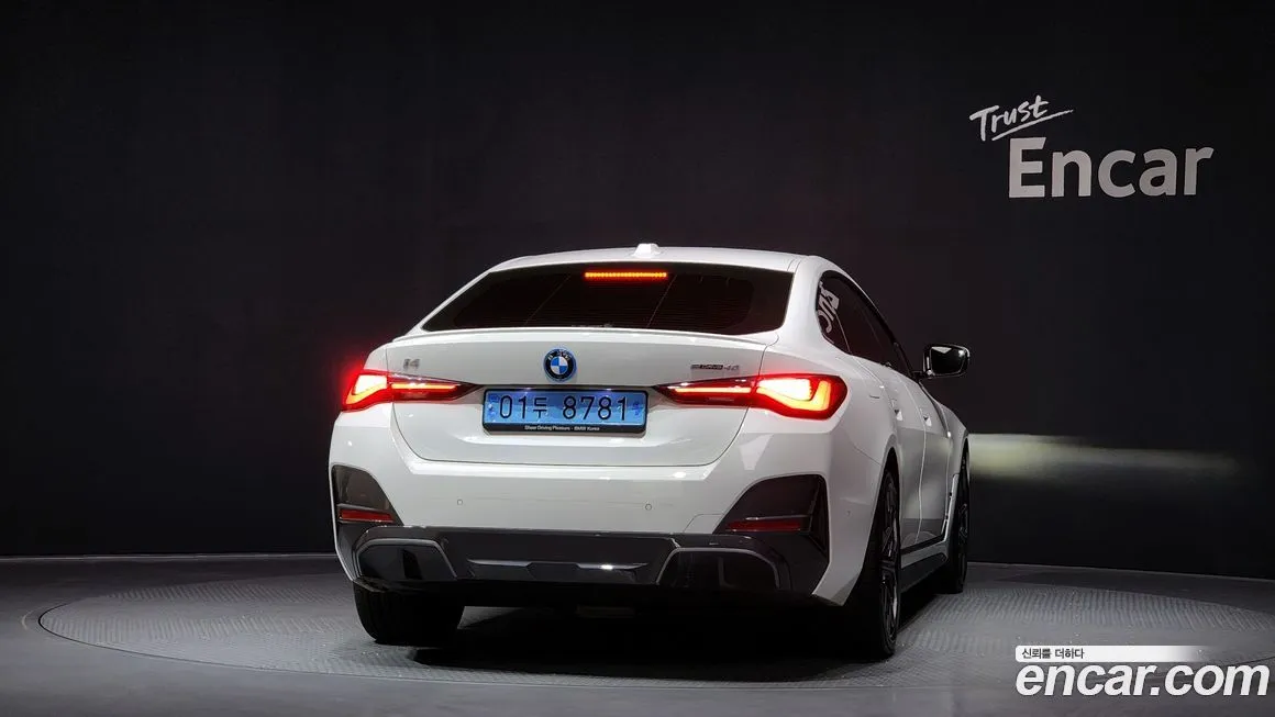 BMW i4 2023 из KR, фото 4