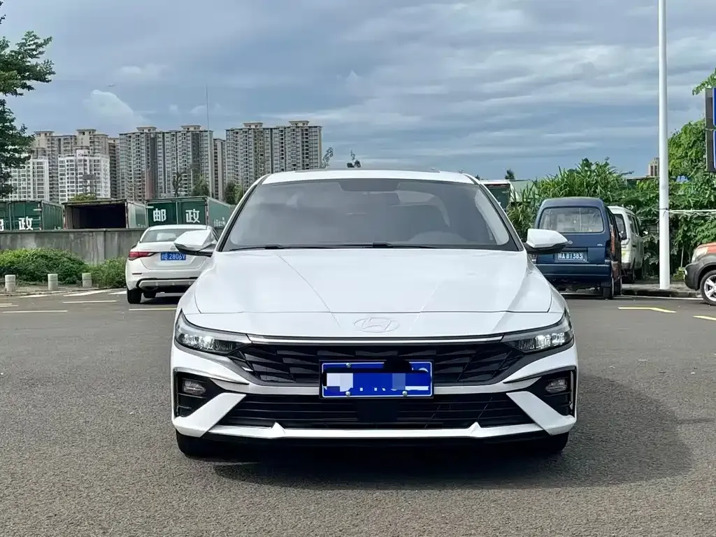 Hyundai Elantra 2024 из CN, фото 2