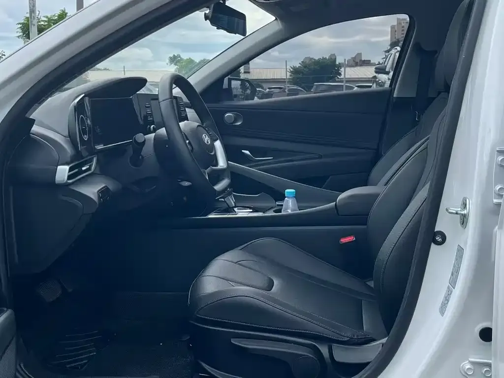Hyundai Elantra 2024 из CN, фото 7