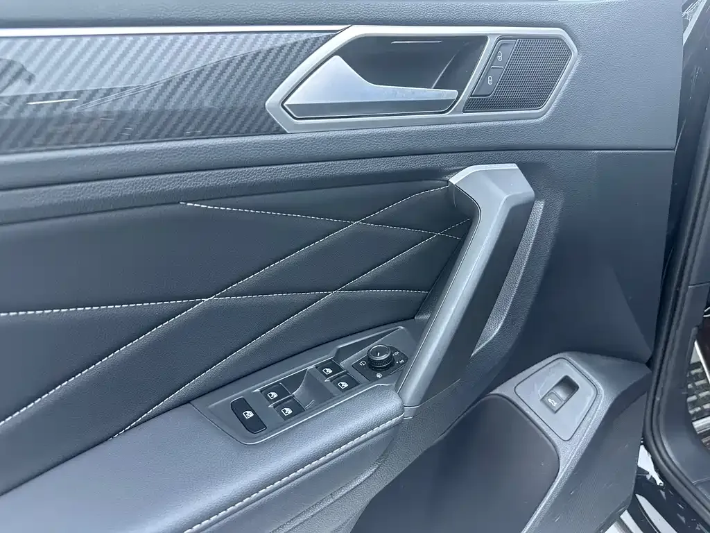 Volkswagen Tiguan L 2022 из CN, фото 9