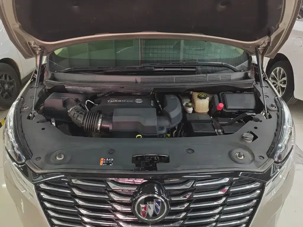 Buick GL8 2024 из CN, фото 8