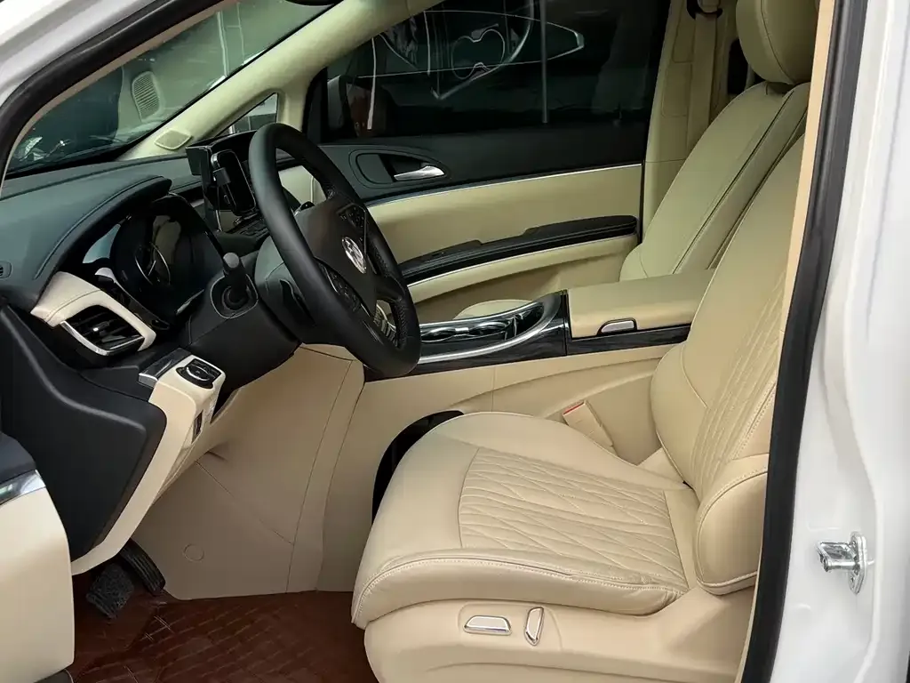 Buick GL8 2023 из CN, фото 7