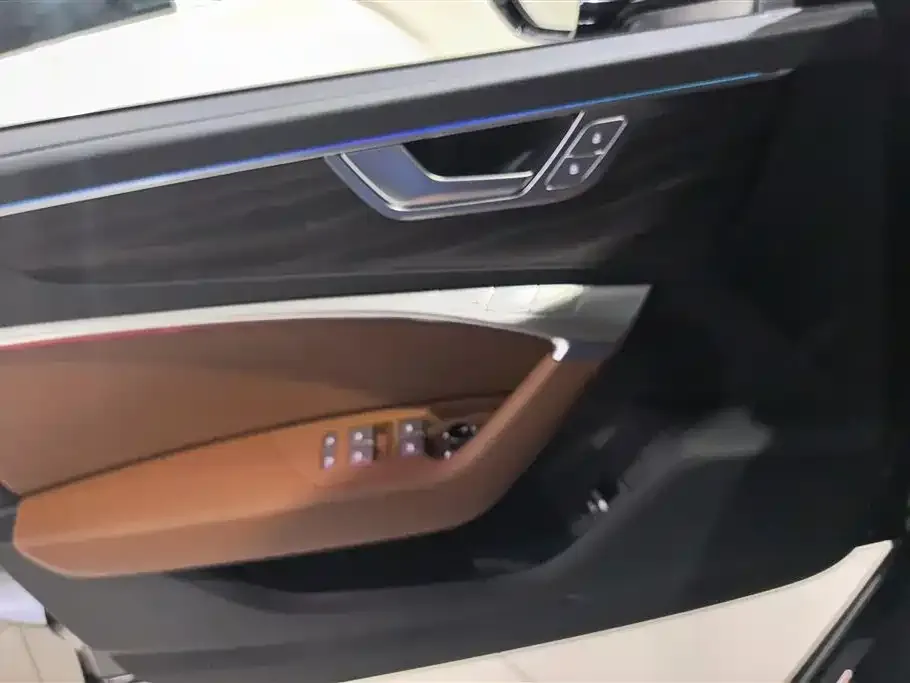 Audi A6L 2025 из CN, фото 7