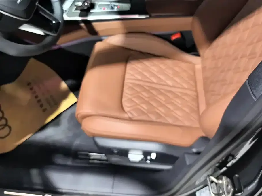 Audi A6L 2025 из CN, фото 9