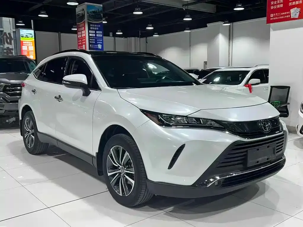 Toyota Harrier 2021 из CN, фото 3