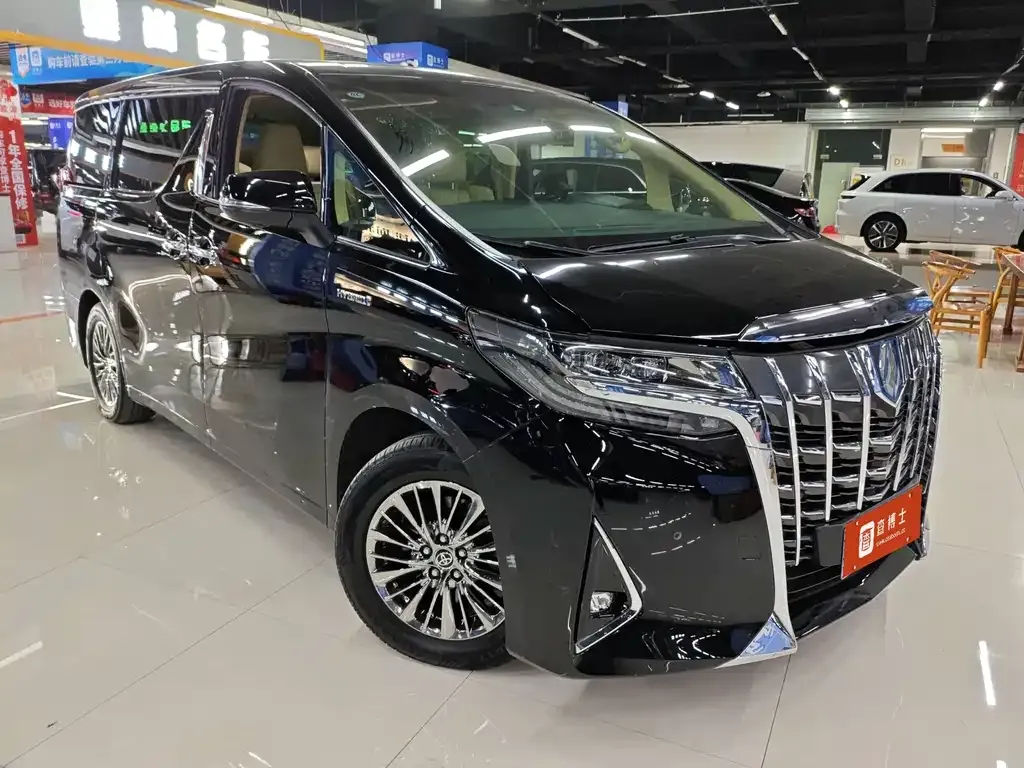 Toyota Alphard 2023 из CN, фото 2