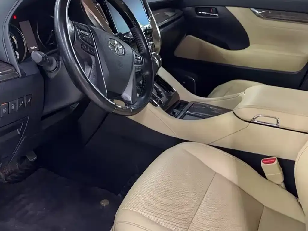 Toyota Alphard 2023 из CN, фото 5