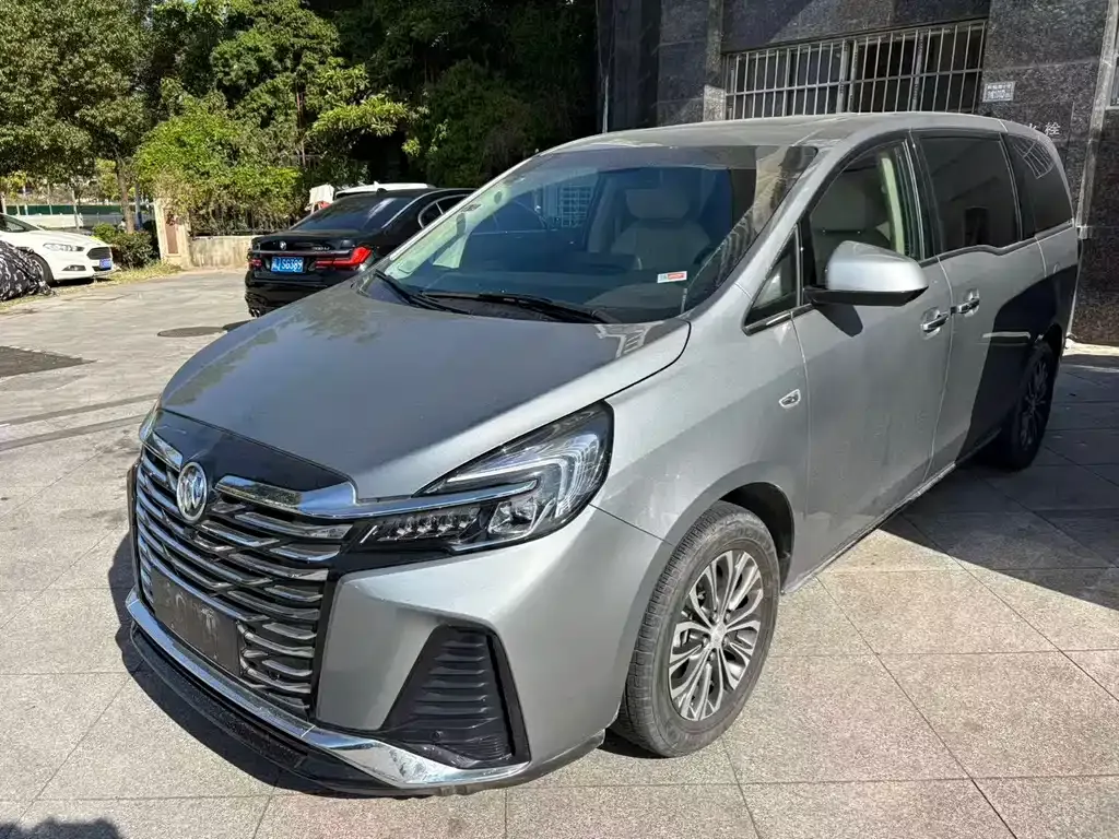 Buick GL8 2023 из CN, фото 1