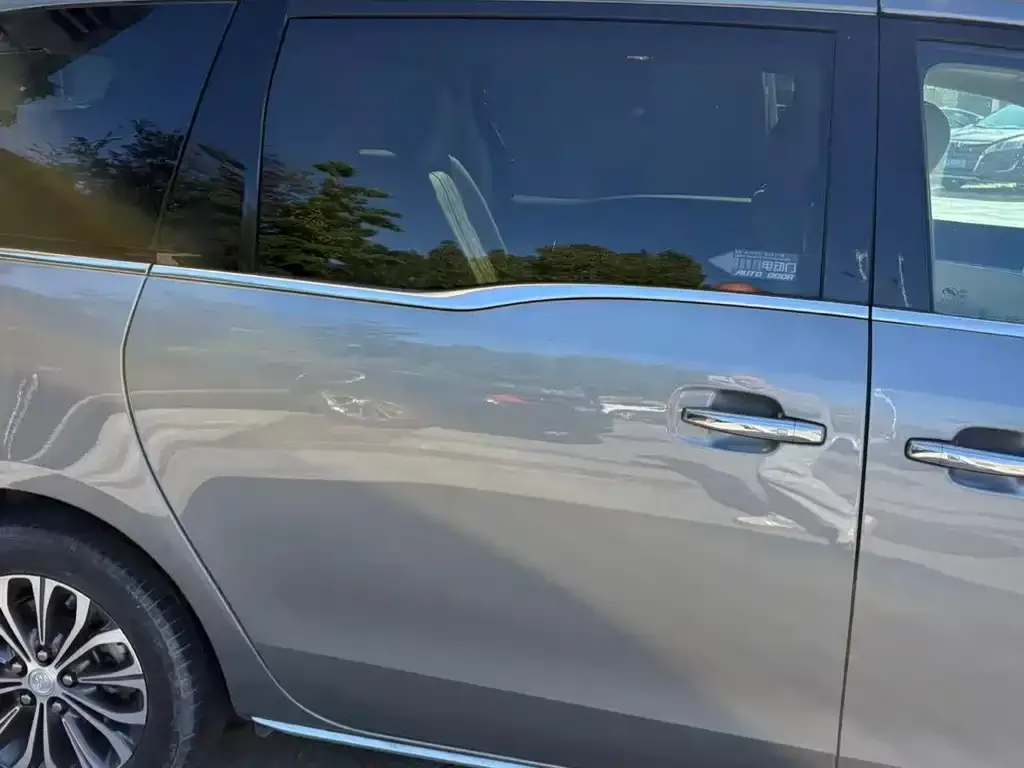 Buick GL8 2023 из CN, фото 6
