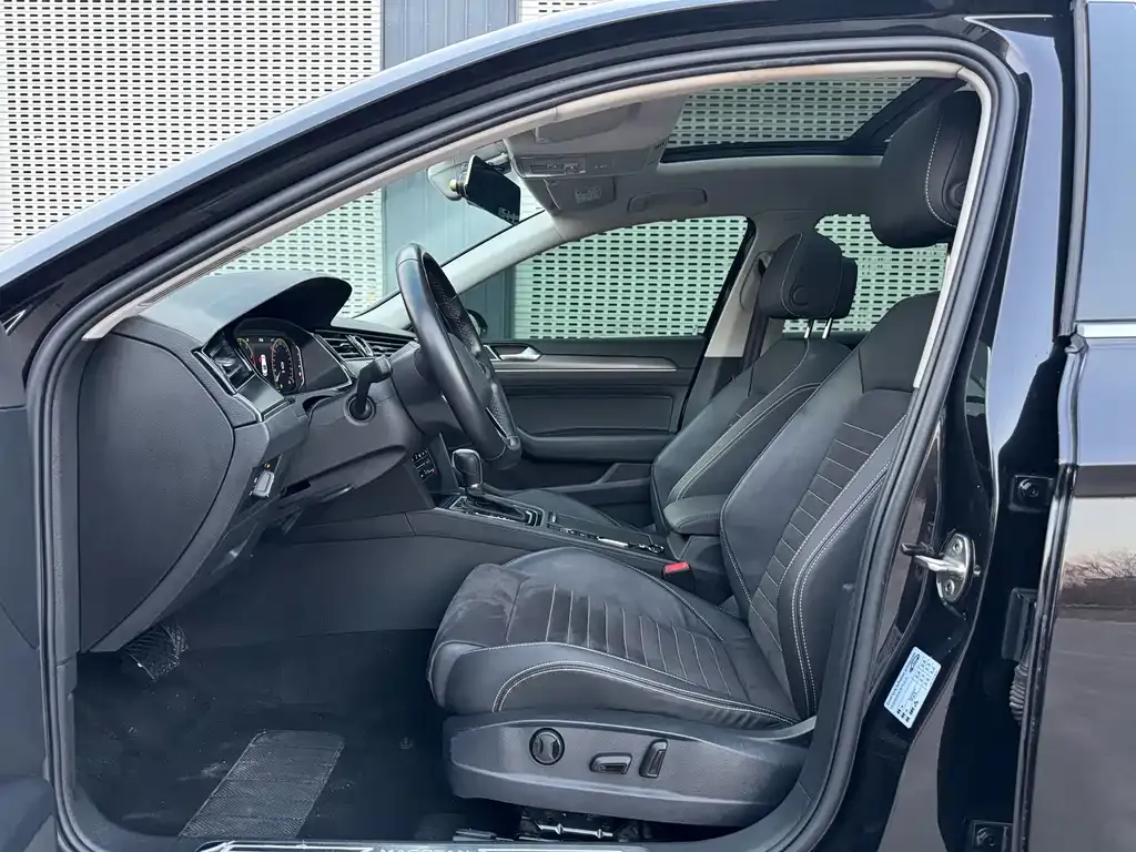 Volkswagen Magotan 2022 из CN, фото 4