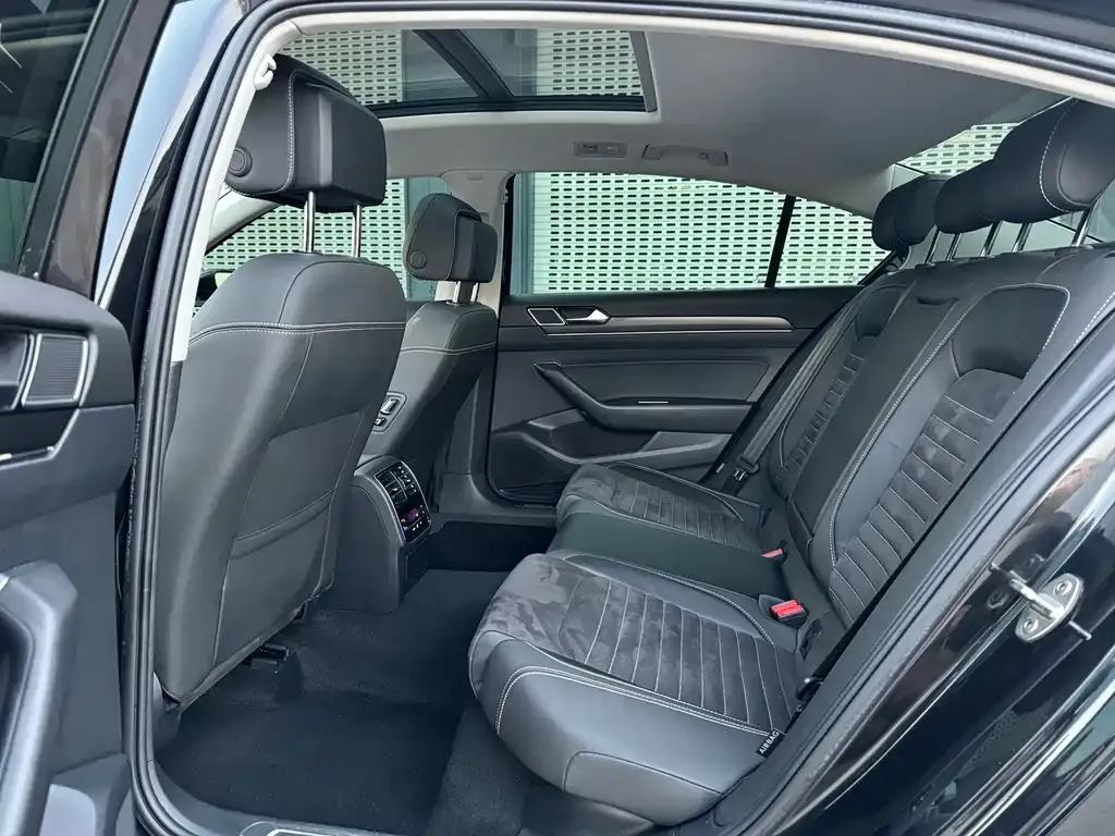 Volkswagen Magotan 2022 из CN, фото 5