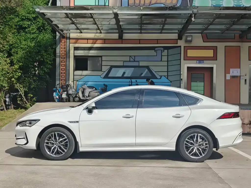 BYD Qin PLUS 2024 из CN, фото 3