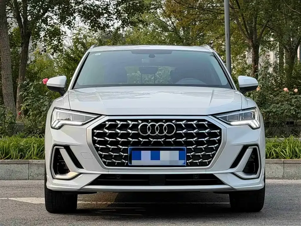 Audi Q3 2024 из CN, фото 2