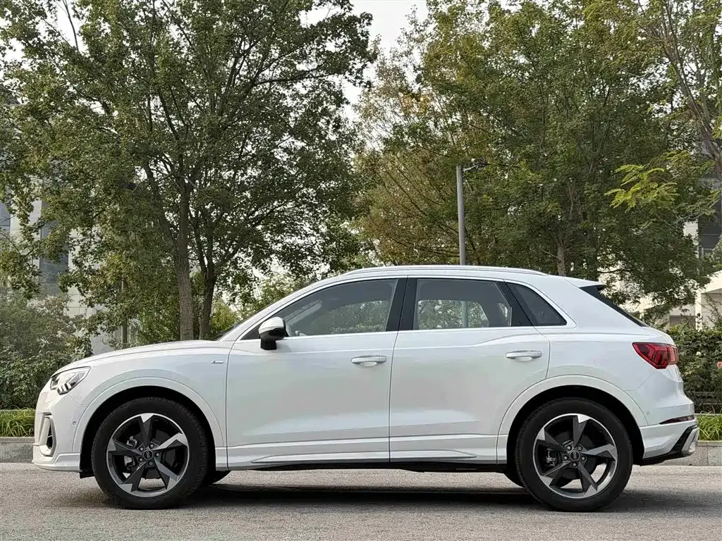 Audi Q3 2024 из CN, фото 4