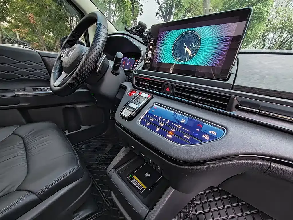 Honda Elysion 2023 из CN, фото 8
