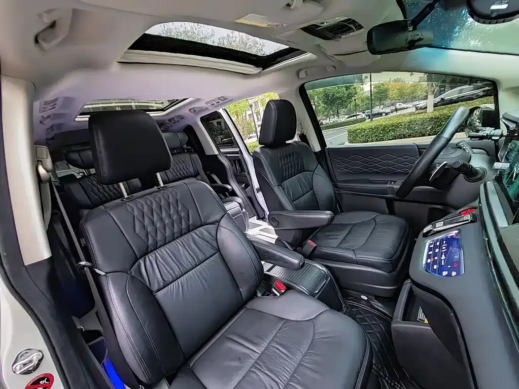 Honda Elysion 2023 из CN, фото 9