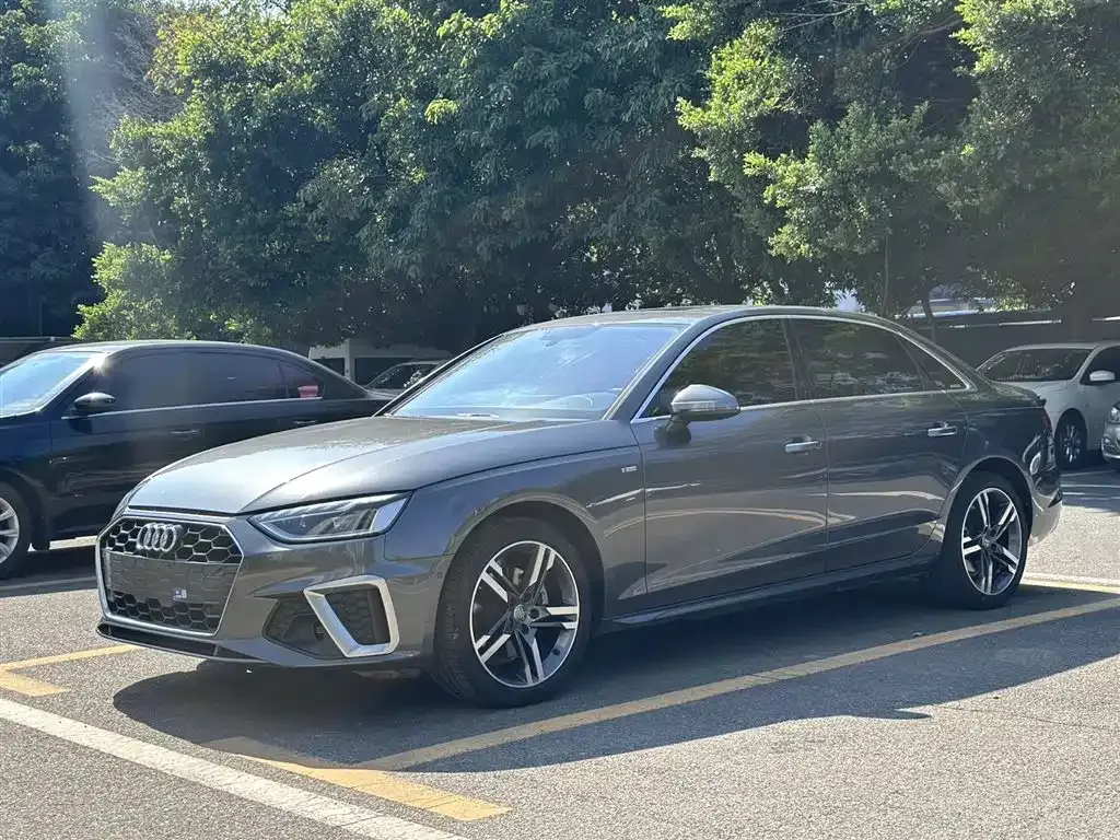 Audi A4L 2021 из CN, фото 1