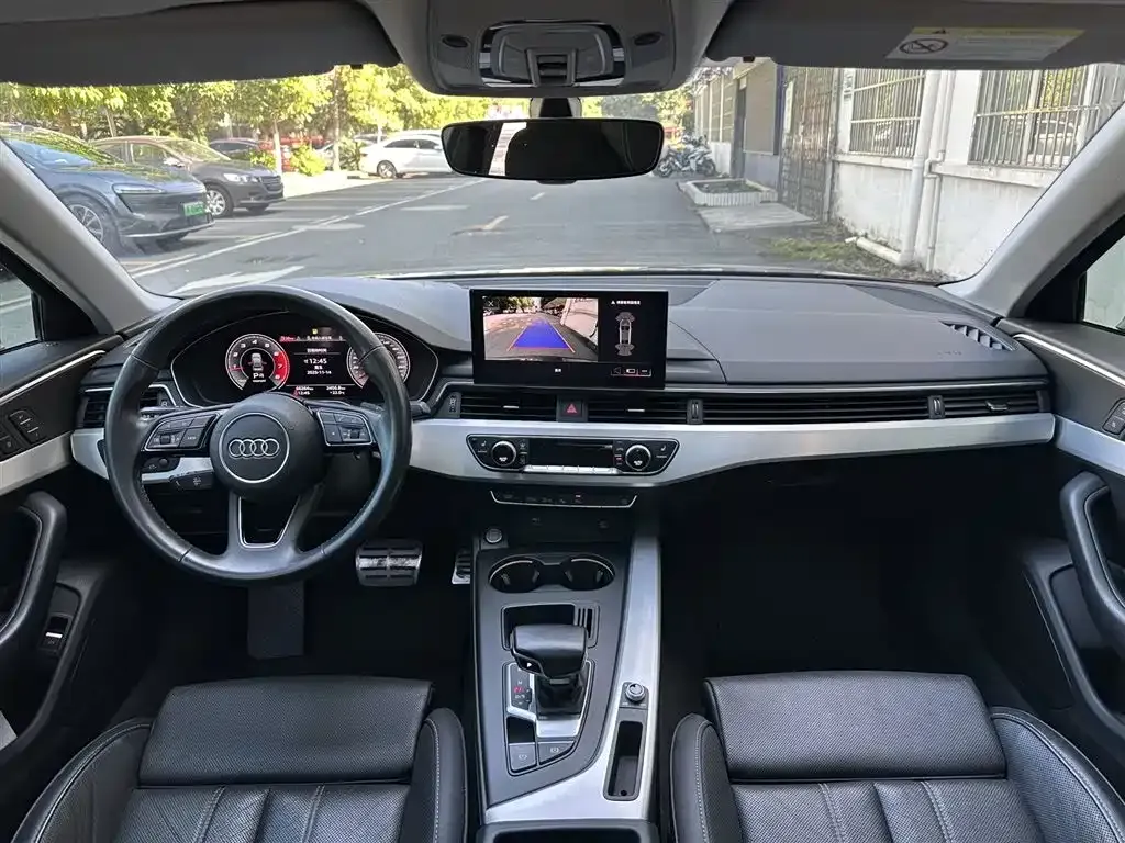 Audi A4L 2021 из CN, фото 10