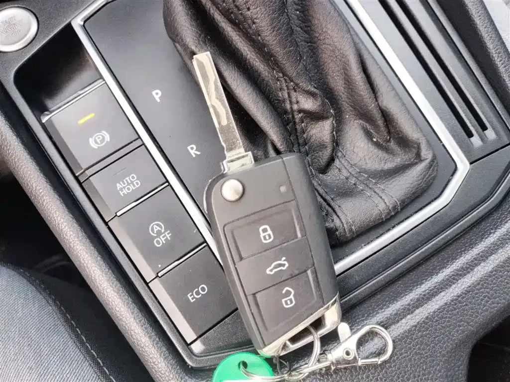 Volkswagen Lavida 2023 из CN, фото 9