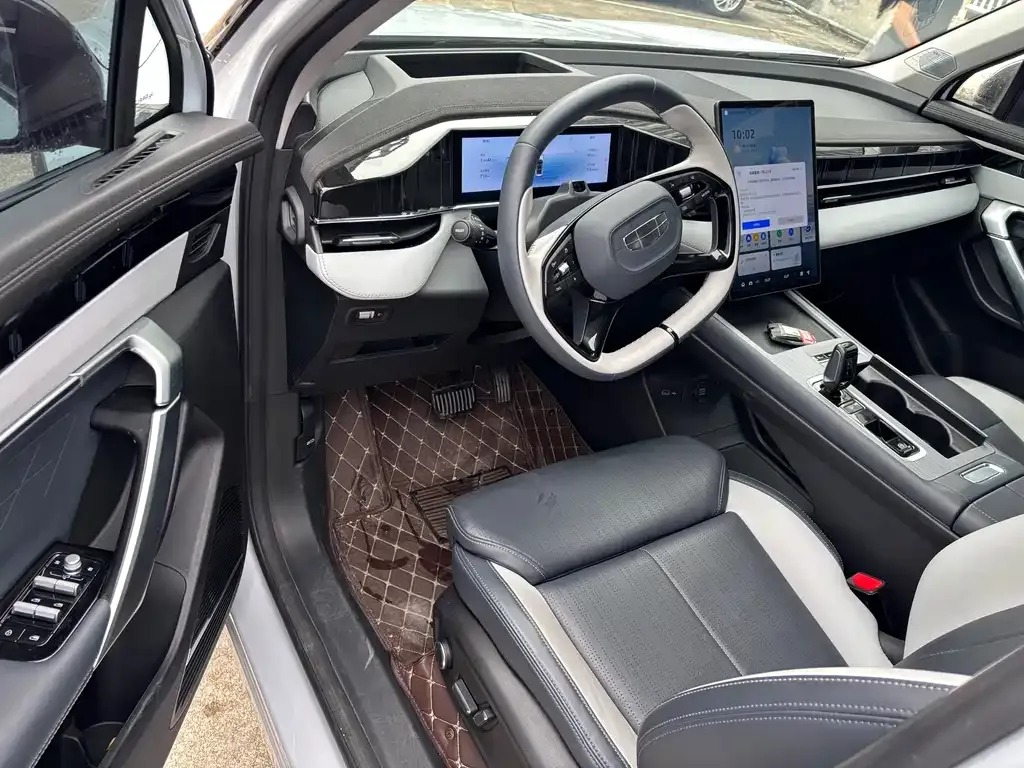 Geely Boyue L 2024 из CN, фото 4
