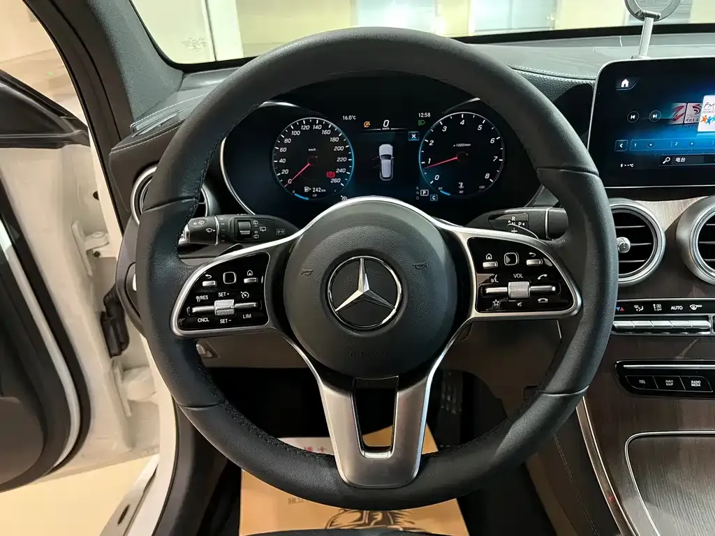 Mercedes-Benz GLC 2021 из CN, фото 8