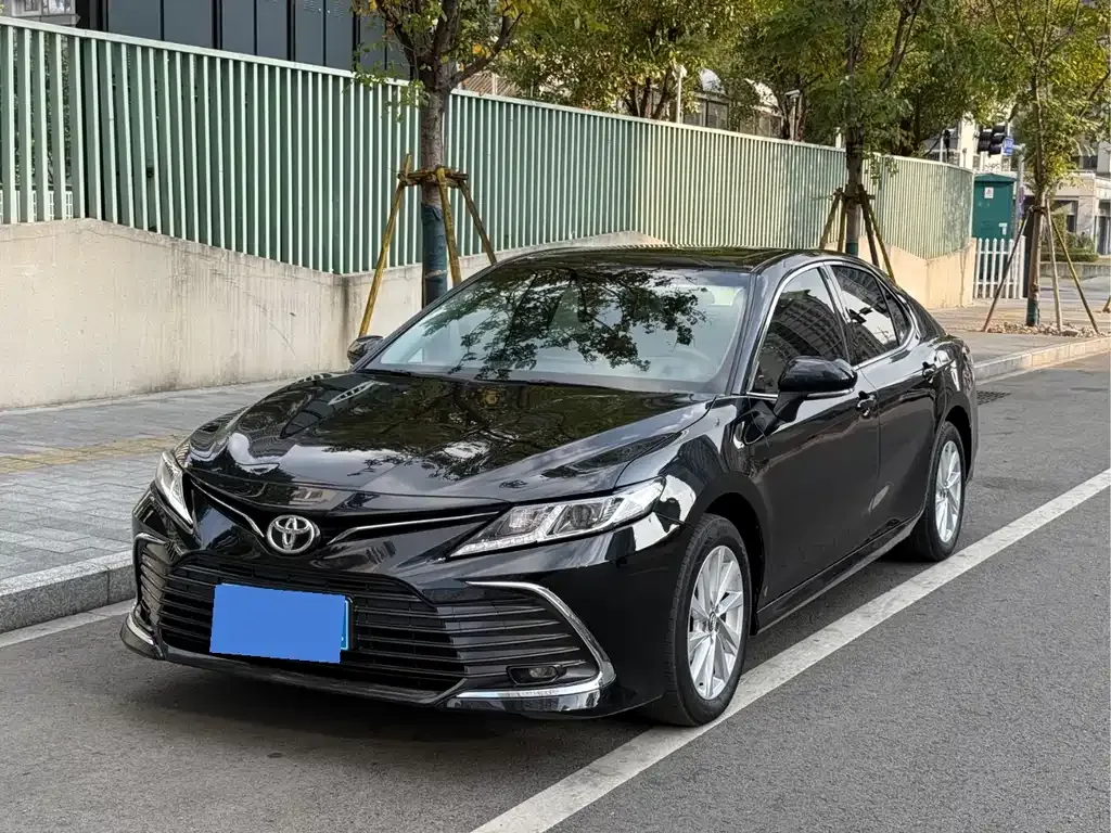 Toyota Camry 2024 из CN, фото 1
