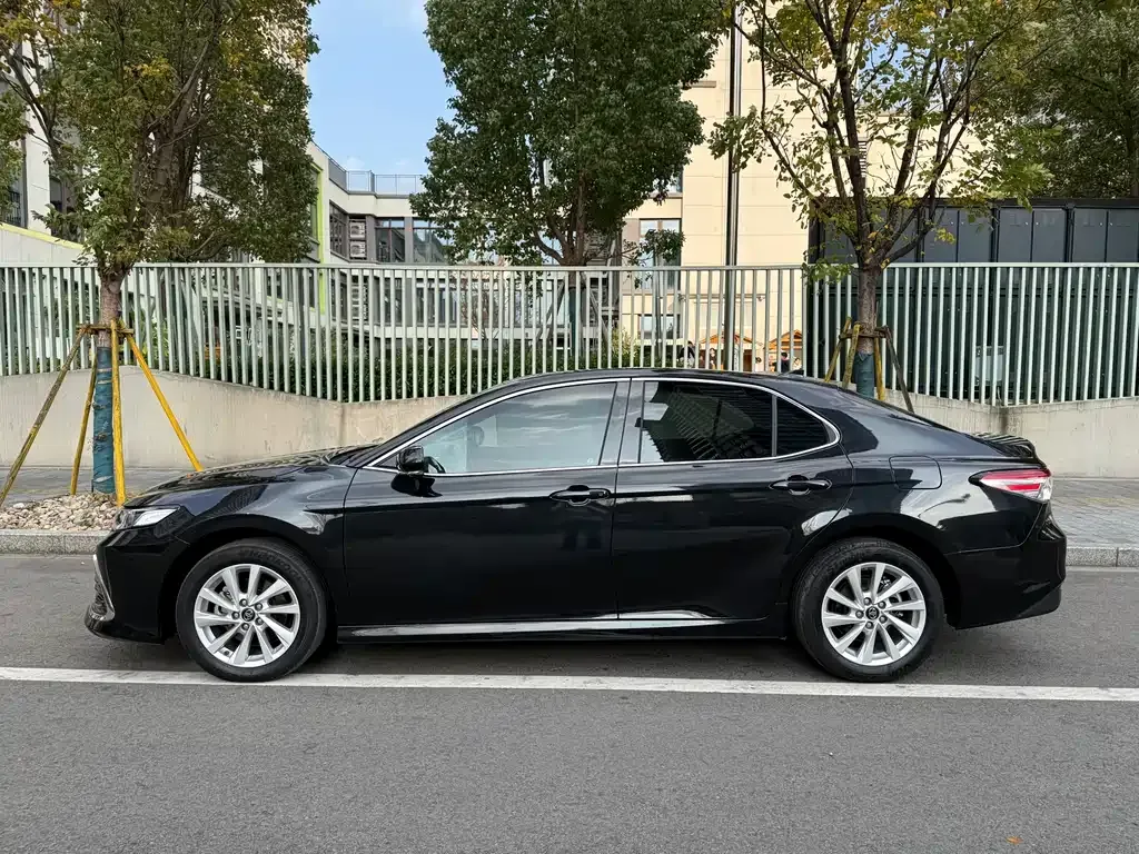 Toyota Camry 2024 из CN, фото 7