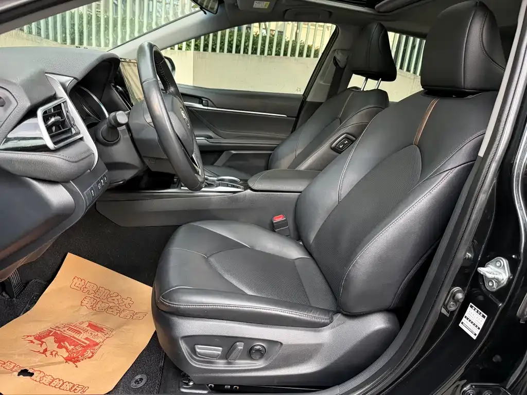 Toyota Camry 2024 из CN, фото 9