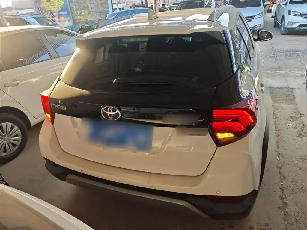 Toyota Yaris L 2023 из CN, фото 6