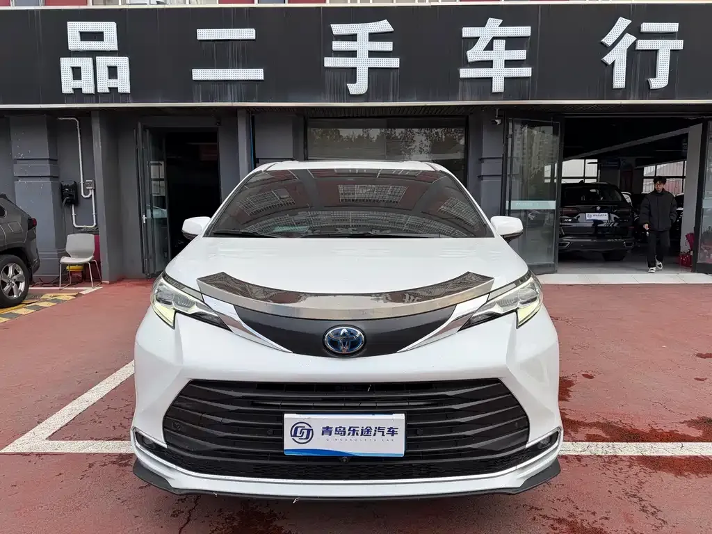 Toyota Sienna 2022 из CN, фото 1
