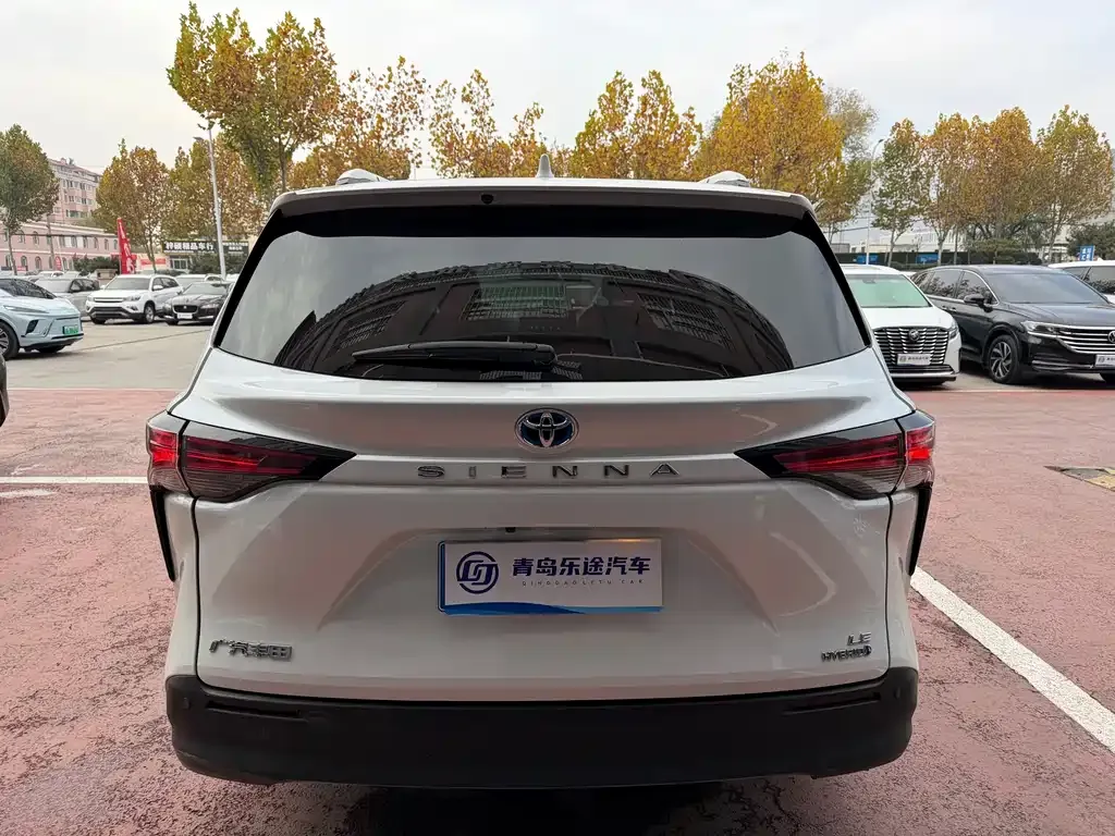 Toyota Sienna 2022 из CN, фото 5