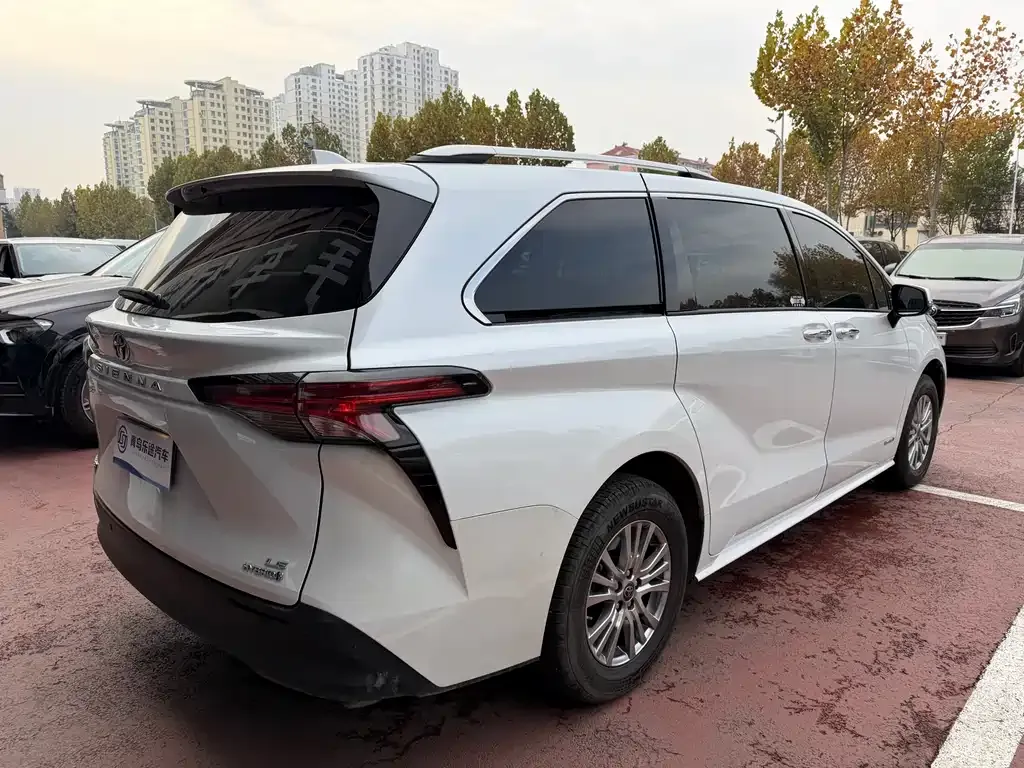 Toyota Sienna 2022 из CN, фото 6