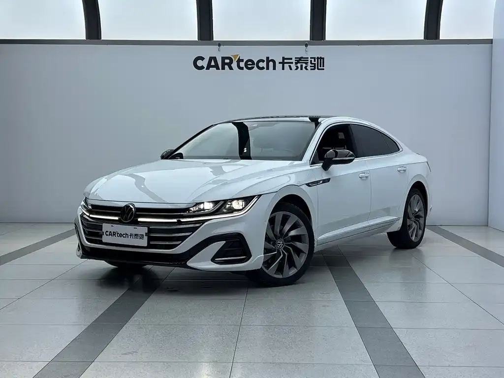 Volkswagen CC 2023 из CN, фото 1