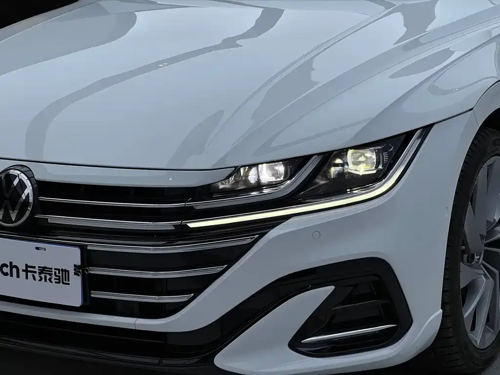 Volkswagen CC 2023 из CN, фото 3
