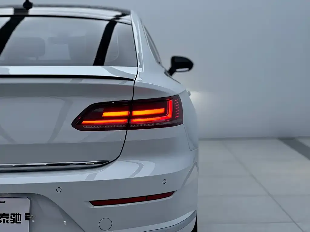 Volkswagen CC 2023 из CN, фото 6