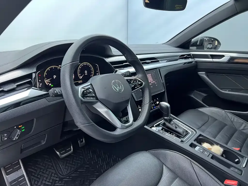 Volkswagen CC 2023 из CN, фото 9