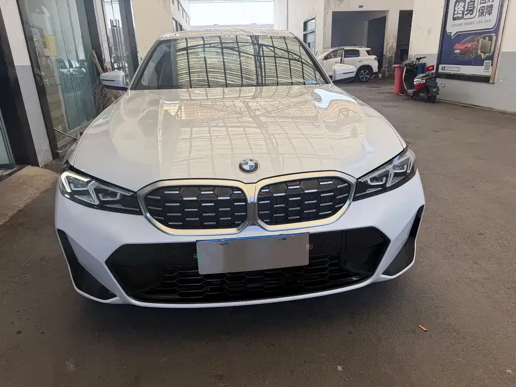 BMW 3 Series 2023 из CN, фото 2