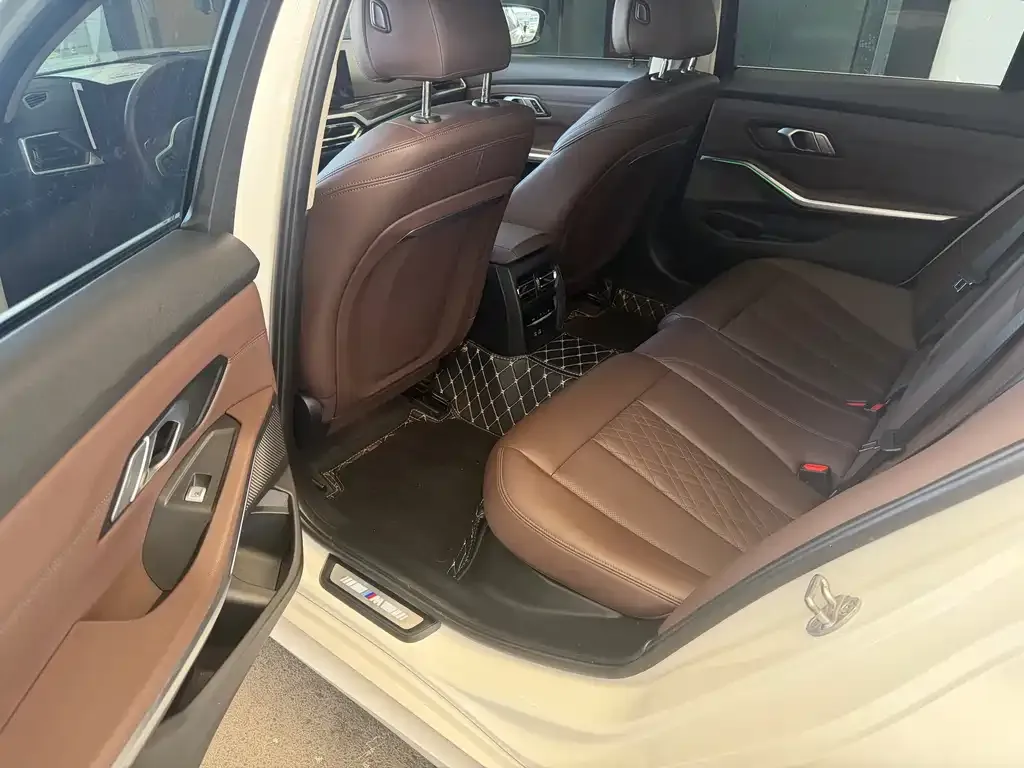 BMW 3 Series 2023 из CN, фото 5