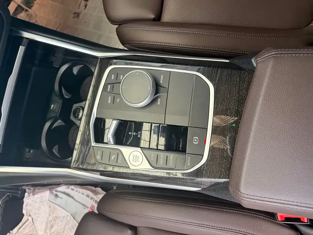 BMW 3 Series 2023 из CN, фото 7