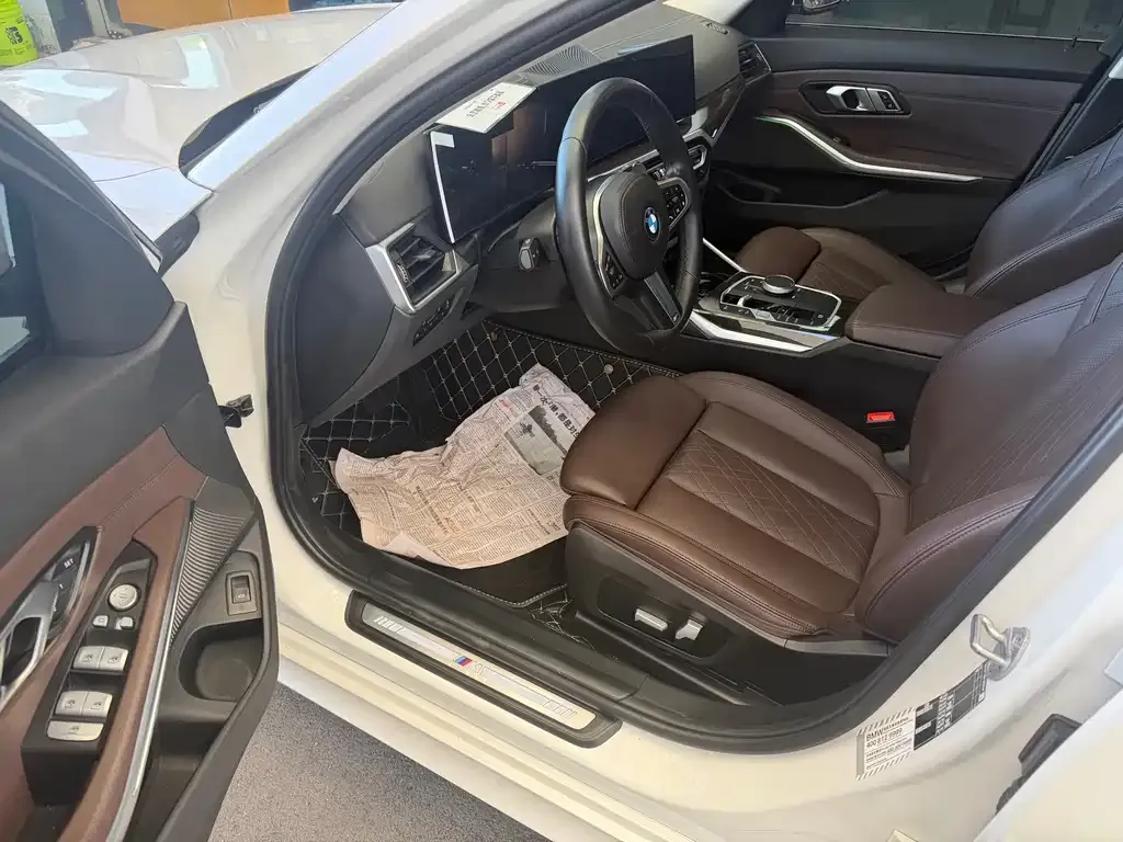 BMW 3 Series 2023 из CN, фото 8