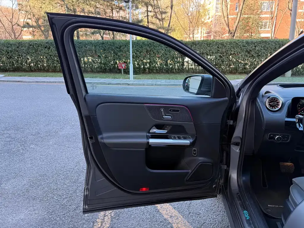 Mercedes-Benz EQA 2022 из CN, фото 7