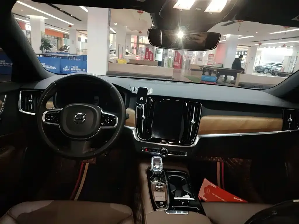 Volvo S90 PHEV 2024 из CN, фото 10